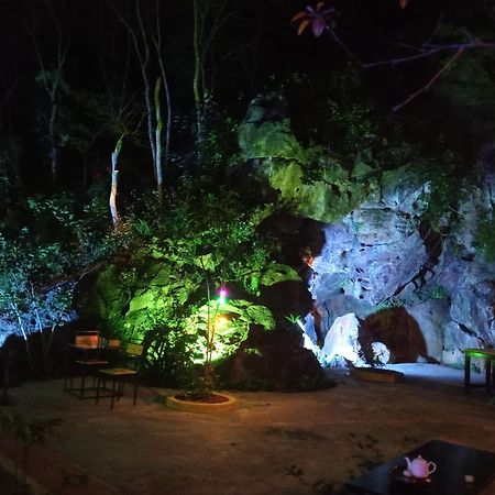 Song Toan Hotel Phong Nha Exteriör bild