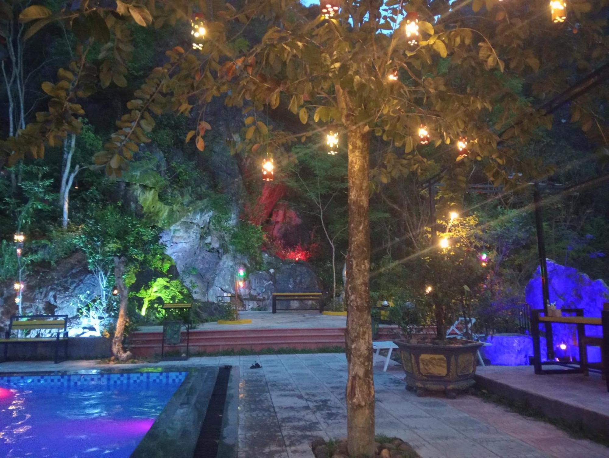 Song Toan Hotel Phong Nha Exteriör bild