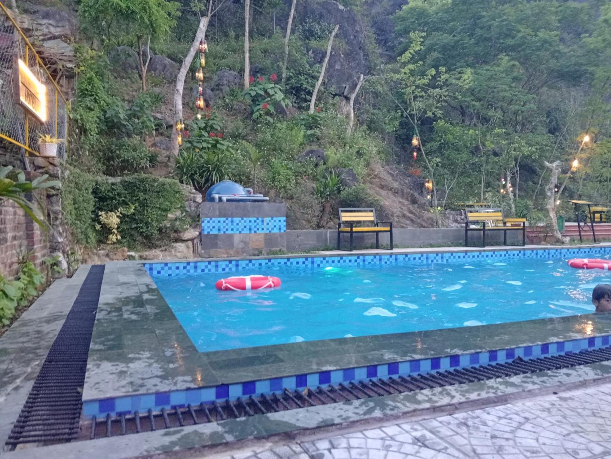 Song Toan Hotel Phong Nha Exteriör bild
