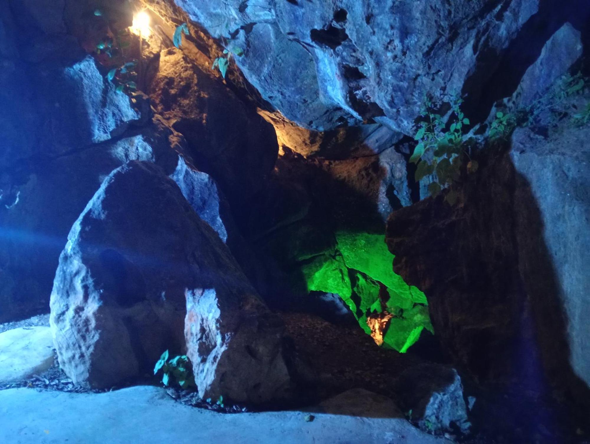 Song Toan Hotel Phong Nha Exteriör bild