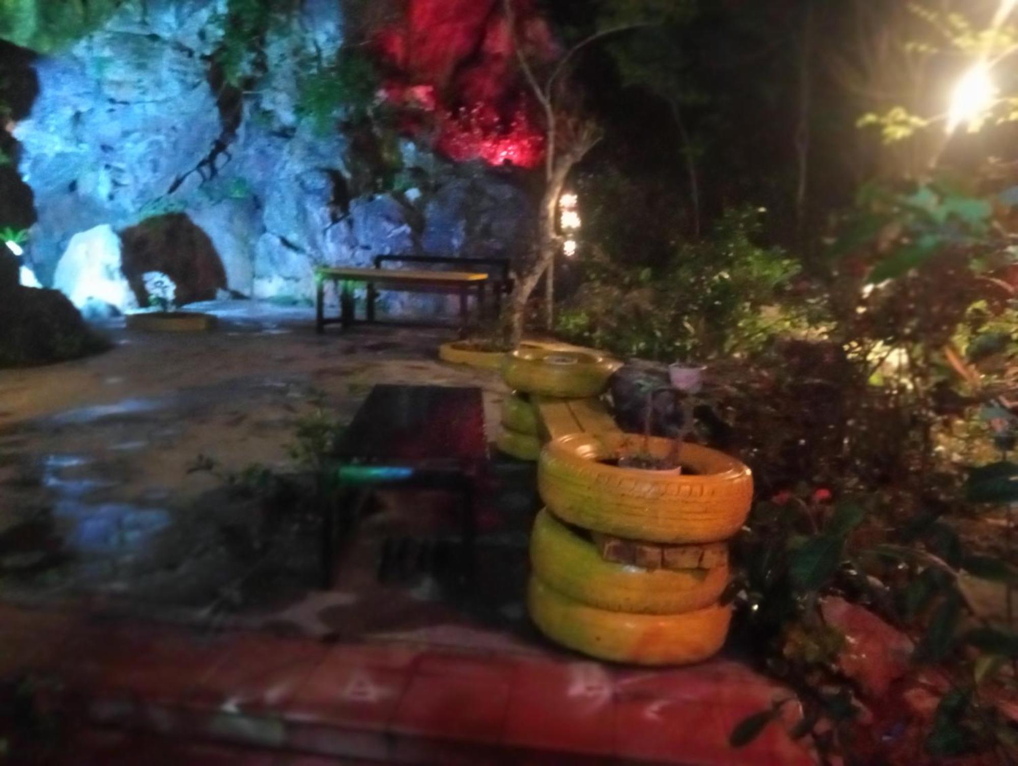 Song Toan Hotel Phong Nha Exteriör bild