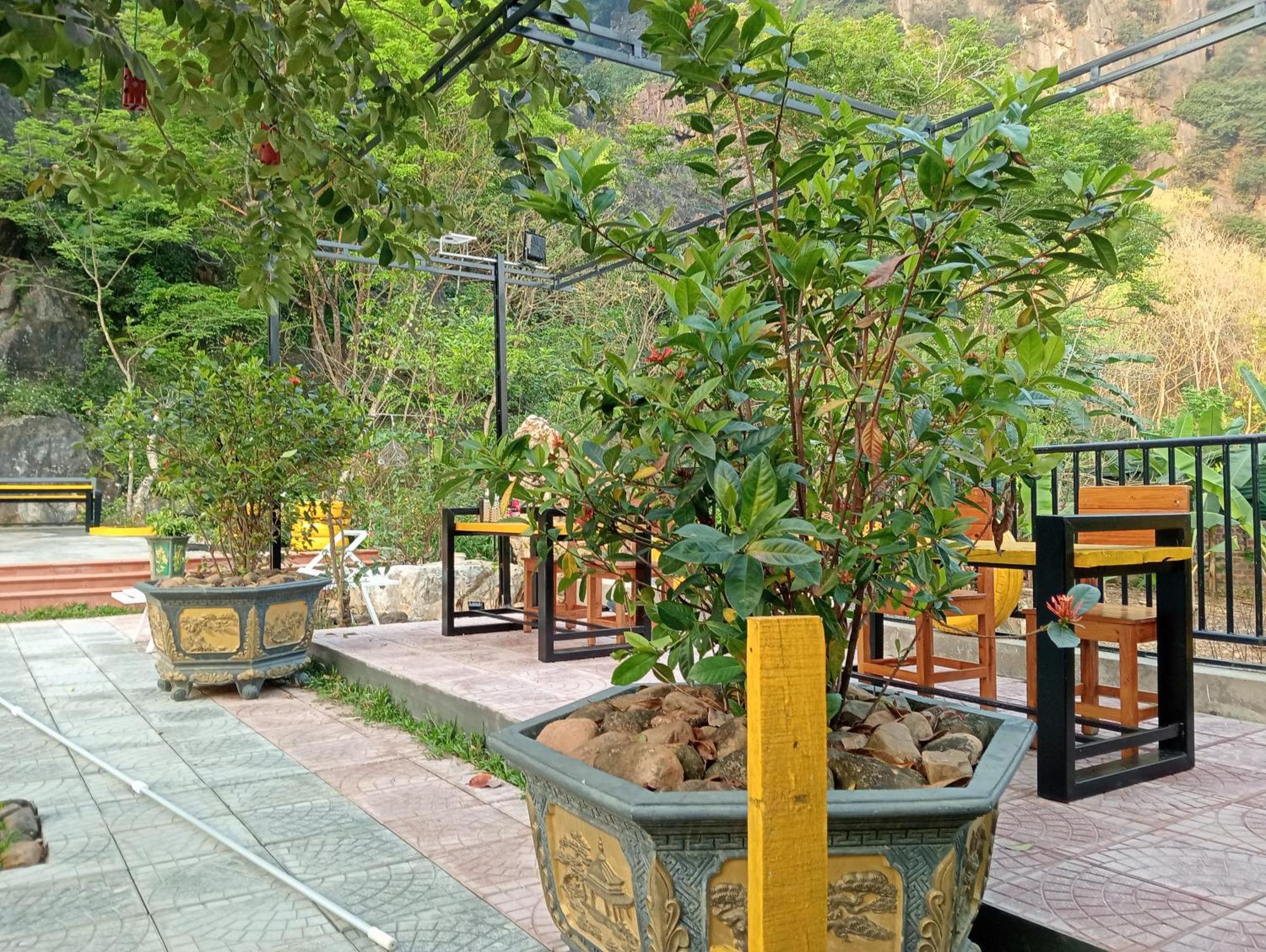 Song Toan Hotel Phong Nha Exteriör bild