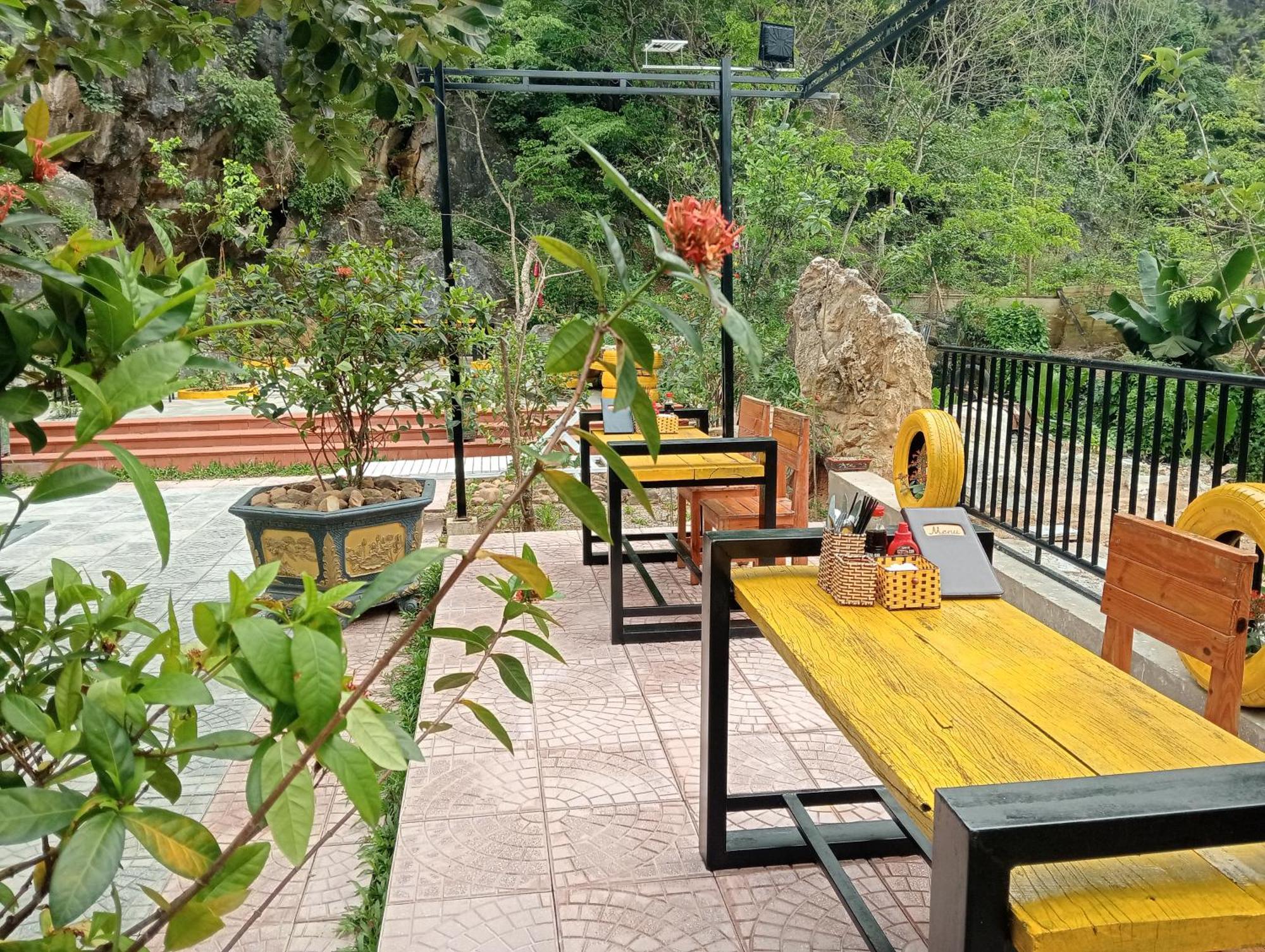 Song Toan Hotel Phong Nha Exteriör bild